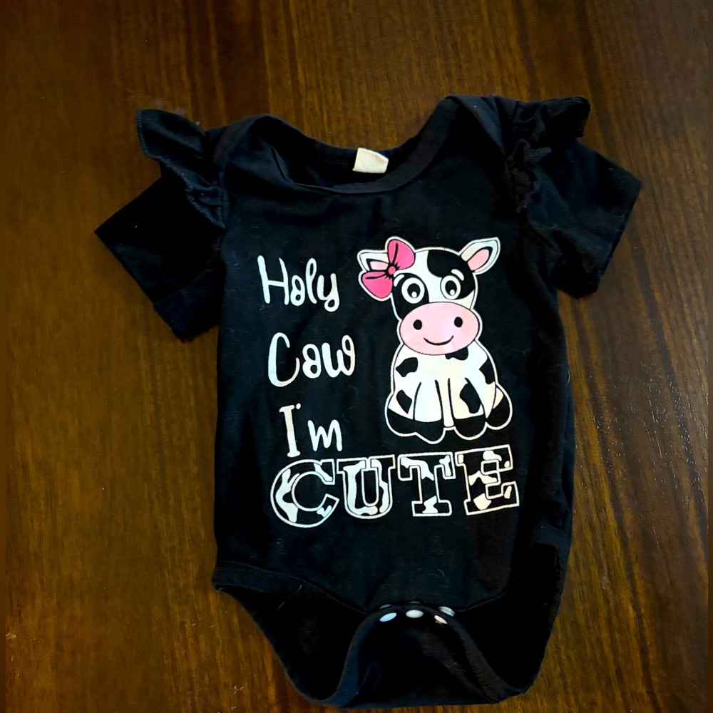 Holy Cow I'm Cute 🐮 Girl 0-3 mo. Onesie/Bodysuit